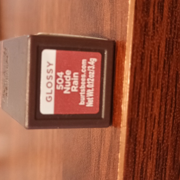 🌹 3/$12 Burt’s Bees 100% Natural Moisturizing Lipstick, 504 Nude Rain - Picture 5 of 5